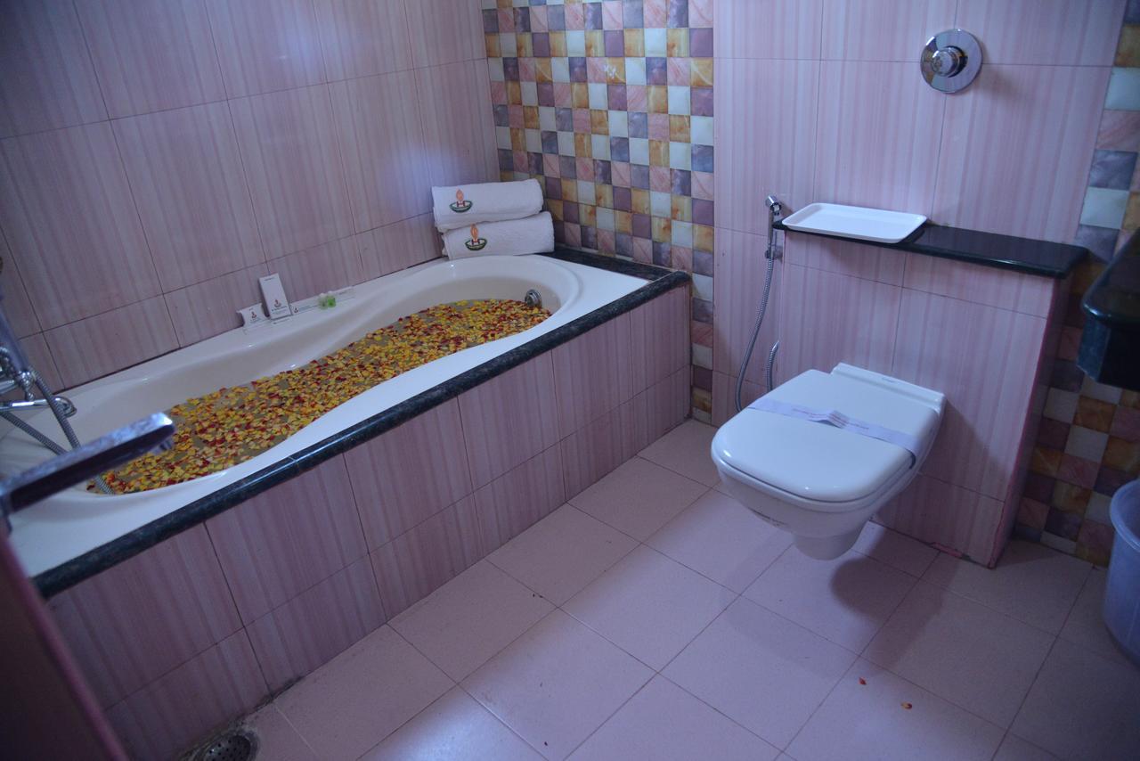 Sri Balaji Hotels Tiruchengodu Екстериор снимка