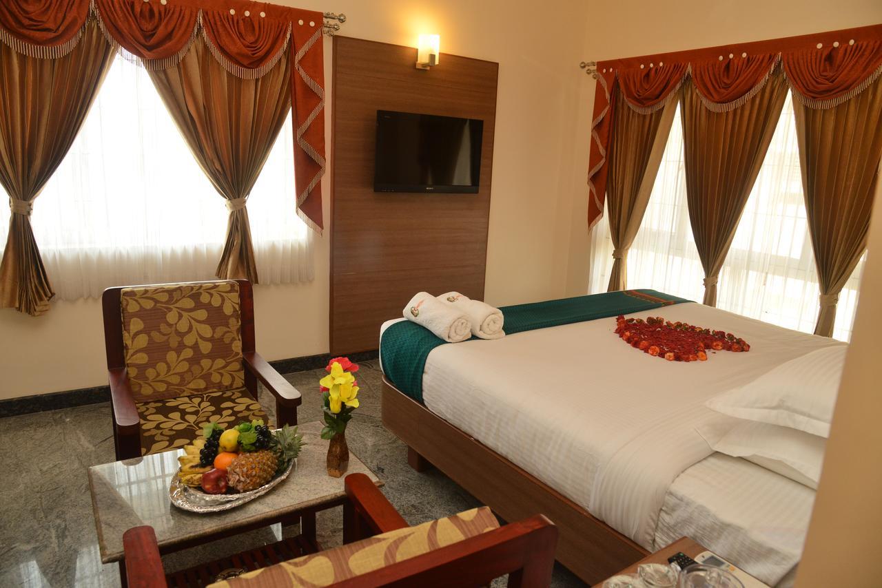 Sri Balaji Hotels Tiruchengodu Екстериор снимка