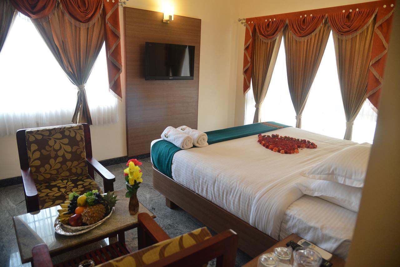 Sri Balaji Hotels Tiruchengodu Екстериор снимка